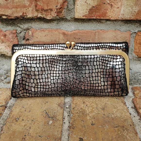 HOBO Handbags - Last drop...Hobo wallet
